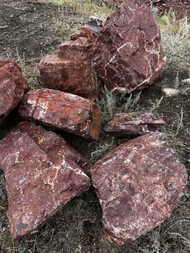 Камни для ландшафтного дизайна красно-фиолетовые 10-60 килограмм купить в Нижней Туре