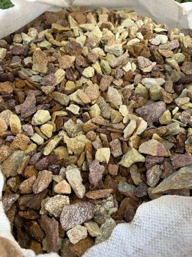 Златолит персиковый декоративная каменная крошка купить в Нижней Туре