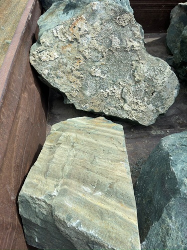 Ландшафтные глыбы зелёные 200-500 килограмм купить в Нижней Туре