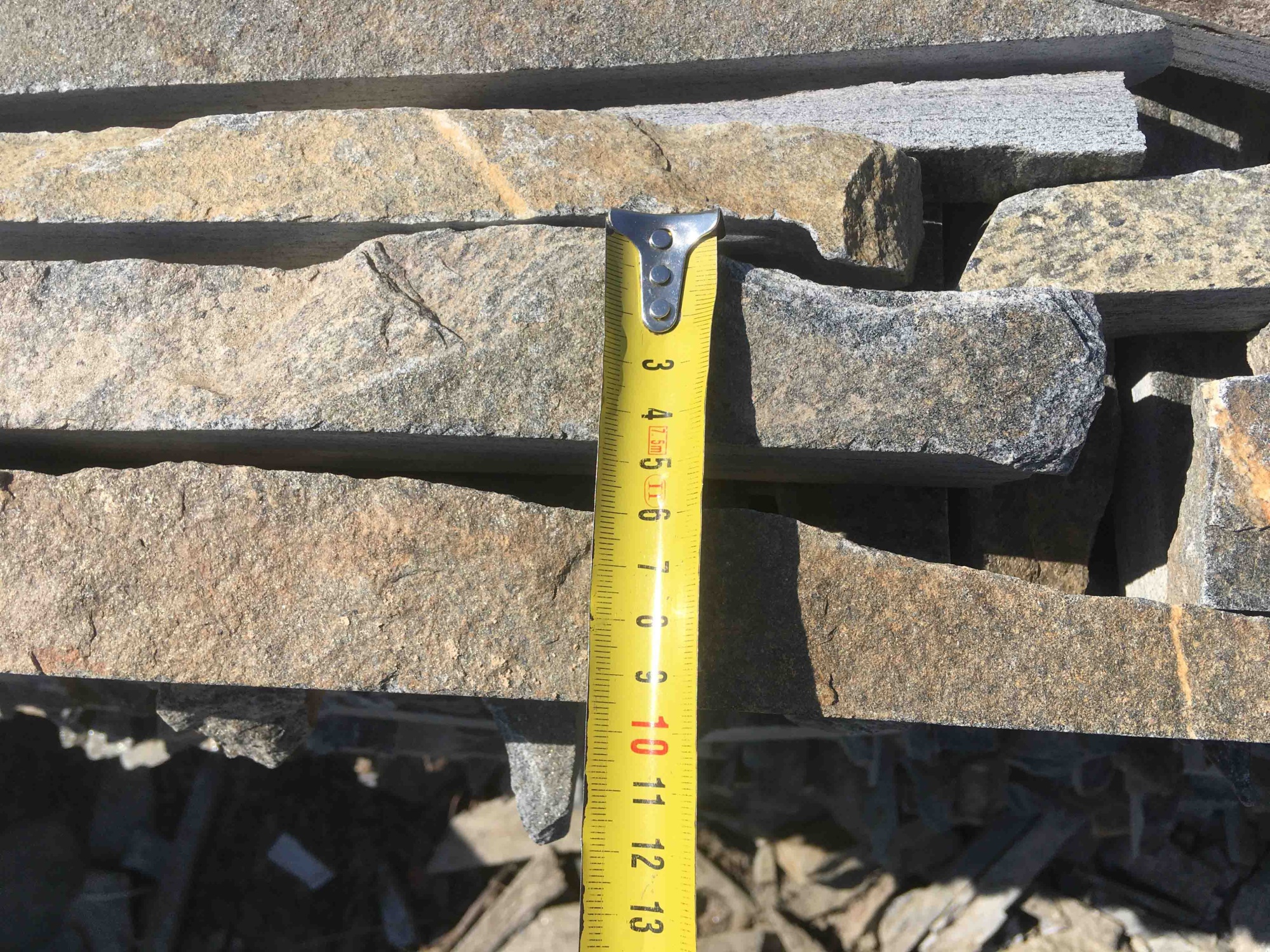 Горбушка златолит мультиколор для облицовки купить в Нижней Туре