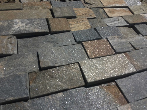 Плитка пилёная златолит Уральский для цоколя, отмостки купить в Нижней Туре