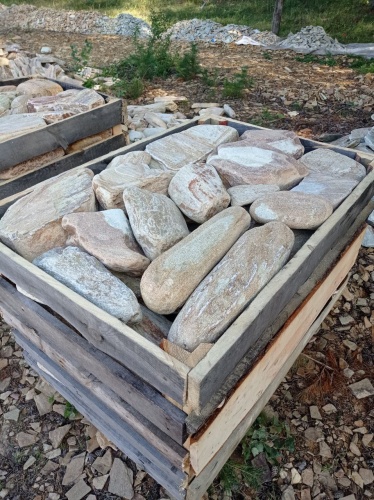 Златолит жёлтый, жёлто-зелёный глыбки и валуны для ланшафтного дизайна купить в Нижней Туре