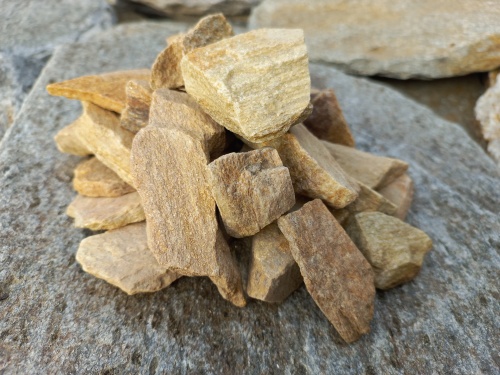 Златолит жёлтый декоративная каменная крошка купить в Нижней Туре