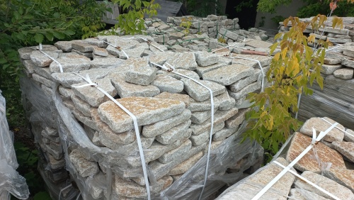 Гранитный плитняк галтованный для парковки купить в Нижней Туре