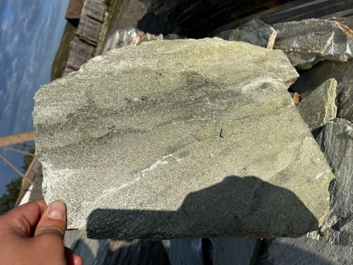 Плитняк златолит зелёный для цоколя, отмостки купить в Нижней Туре