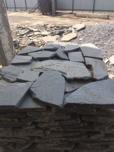 Златолит серебристый галтованный для лестниц купить в Нижней Туре