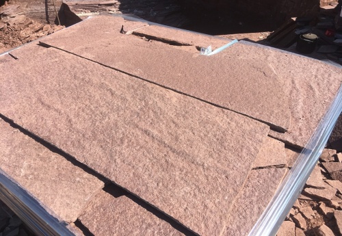 Плитняк лемезит бордовый для ступеней 20-25 мм купить в Нижней Туре